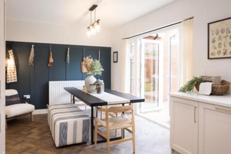 Dandara - Wittering Place - The Wotton, Home 9