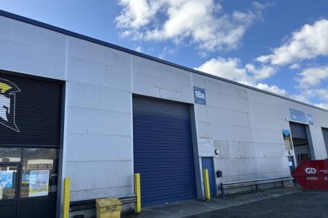 18a Springvale ext pic.jpg