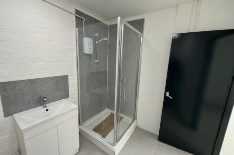 000  gulf works shower.jpg