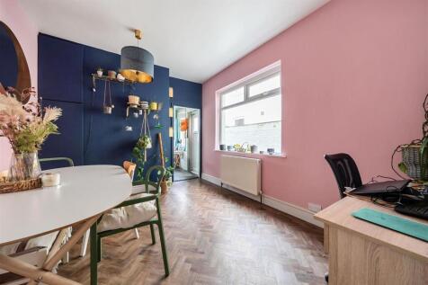 BREAKFAST ROOM