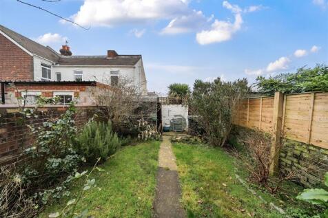 GARDEN REAR