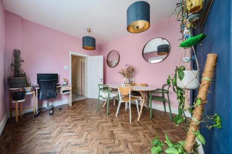 BREAKFAST ROOM