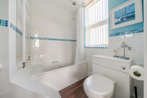 En Suite Bathroom