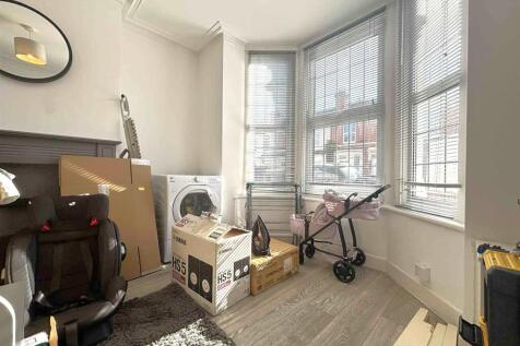 DINING ROOM BEVIS ROAD.jpg