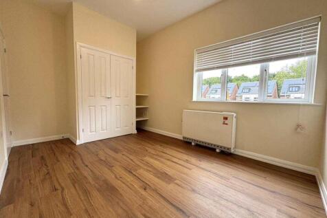 BEDROOM.jpg