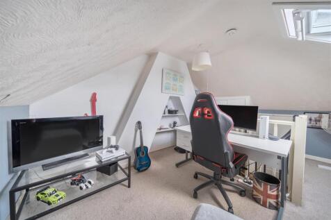 LOFT ROOM