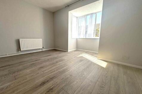 LOUNGE 3 NEW.jpg