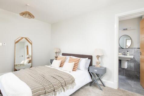 Bedroom2_2.jpg