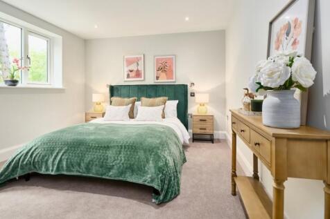 gallery_Courtfield-Gardens-Trowbridge-plot-12-main