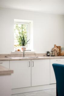 Kitchen_5.jpg