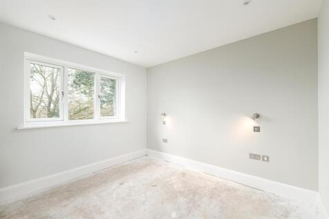 Bedroom1_2.jpg