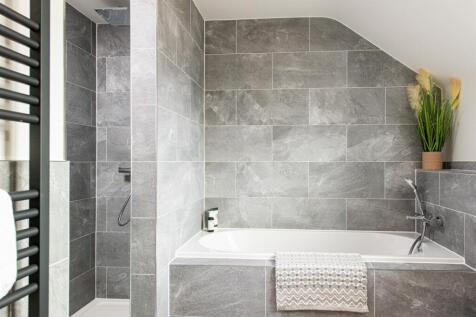 Bathroom_2.jpg