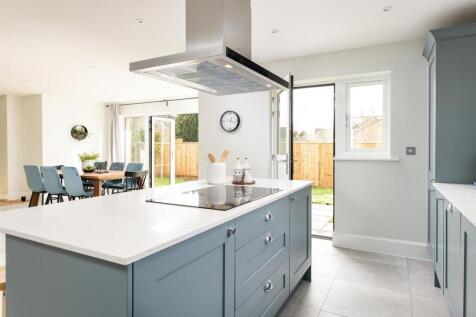 Kitchen_3.jpg