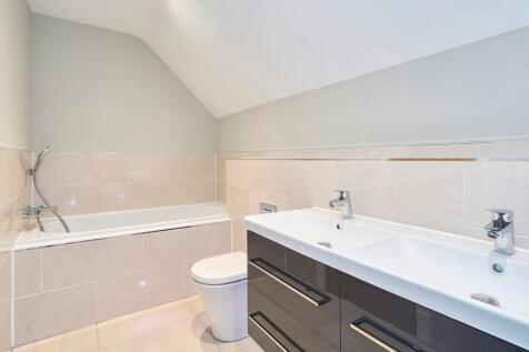 gallery_Church-Farm-Plot15-ensuite.jpg