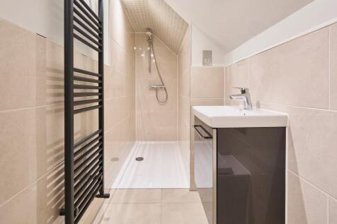 gallery_Church-Farm-Plot15-shower-room.jpg