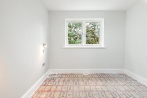 Bedroom1_3.jpg