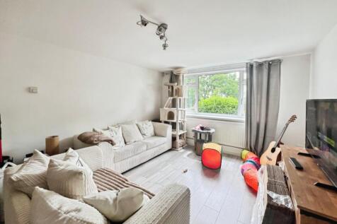 pbox-living_room-296454.jpg
