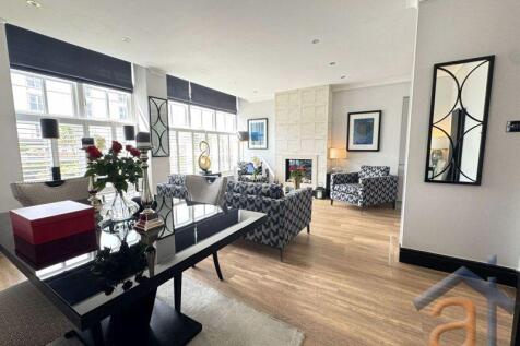 Dining/Living Room