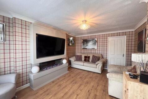 10 - Living Room