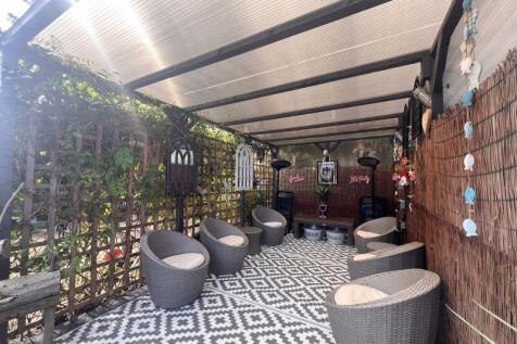 24 - Gazebo