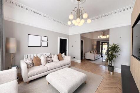 Living Room Right (3)