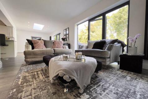 Extension Lounge