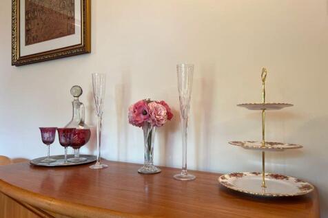 Dining Feature Photo