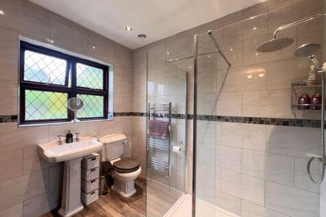 Master Ensuite