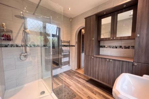 Master Ensuite