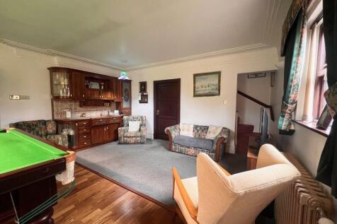 Lounge in Snooker Room