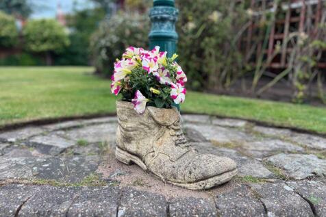 Outside Boot