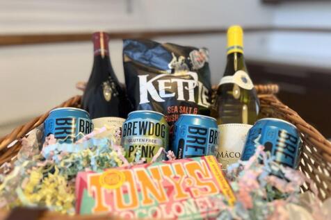 Hamper