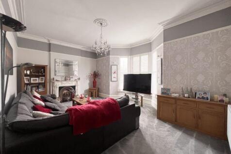 4 - Living Room
