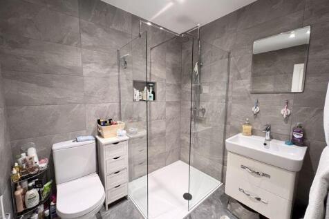 20 - Bedroom 1 Ensuite
