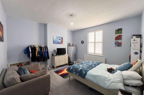 31 - Bedroom 2