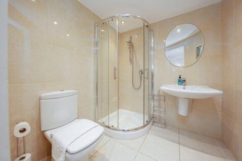 Shower room 2