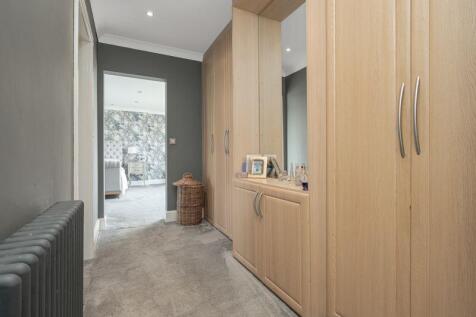 Master dressing Room