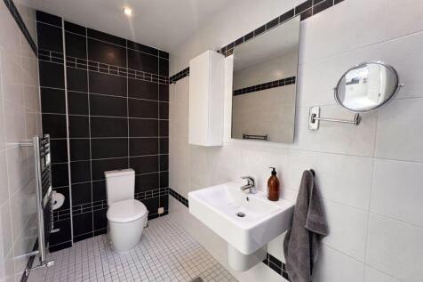 Master En-suite