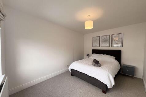 Front Bedroom Left