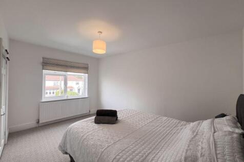 Front Bedroom Left