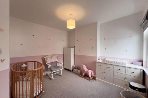 Front Bedroom Right