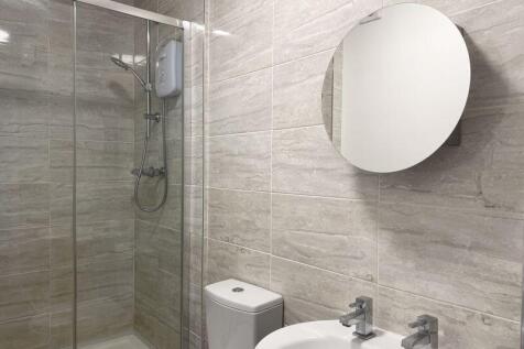Bathroom Mirror Feature