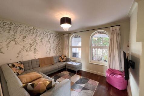 Front Lounge
