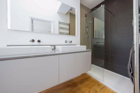 Shower room ensuite