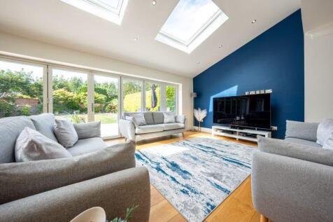 Open plan lounge