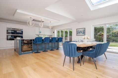 Open plan dining