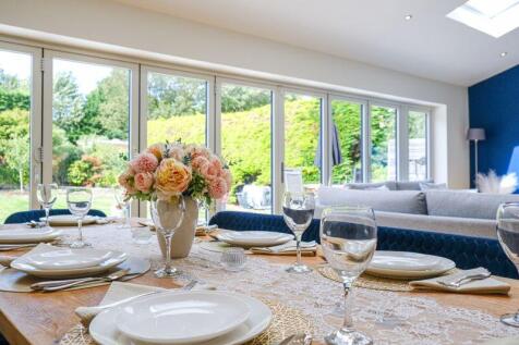 Open plan dining