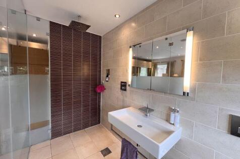 Master Ensuite
