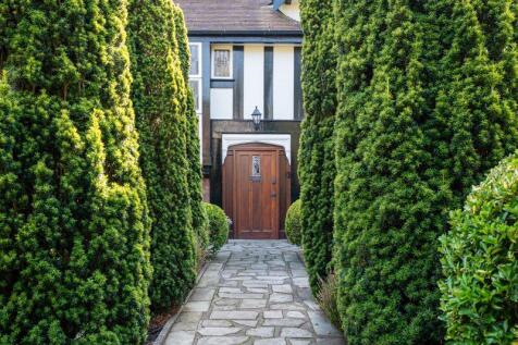 Garden front