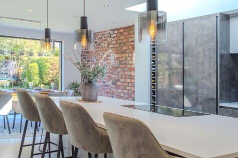 Kitchen dining